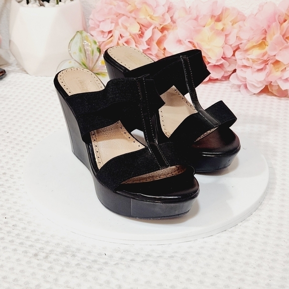 CHARLES by Charles David Black Elastic T Strap Platform Wedge Sandal Sz 9.5 - Picture 6 of 10